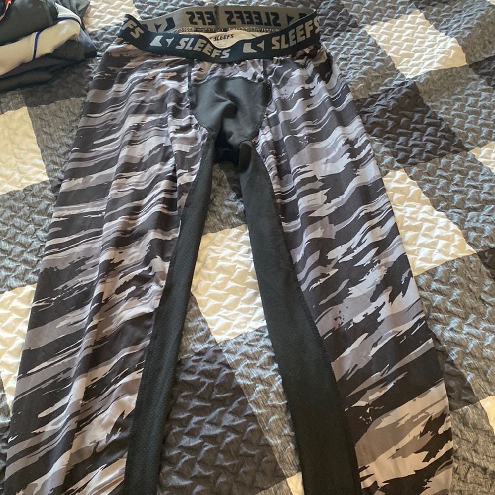 Men’s performance tights size L